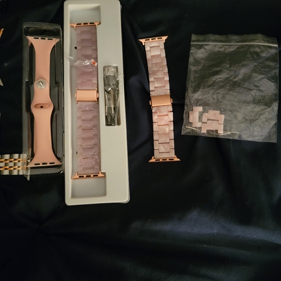 APPLE Series 4 Plus Accessories - Picture 12 of 16